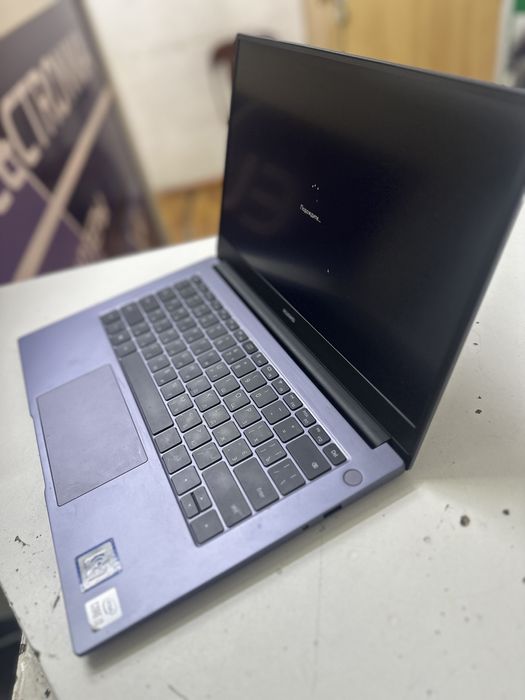 Ультрабук huawei i3-10gen