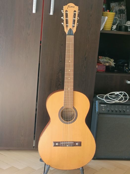 Chit.Vintage Framus