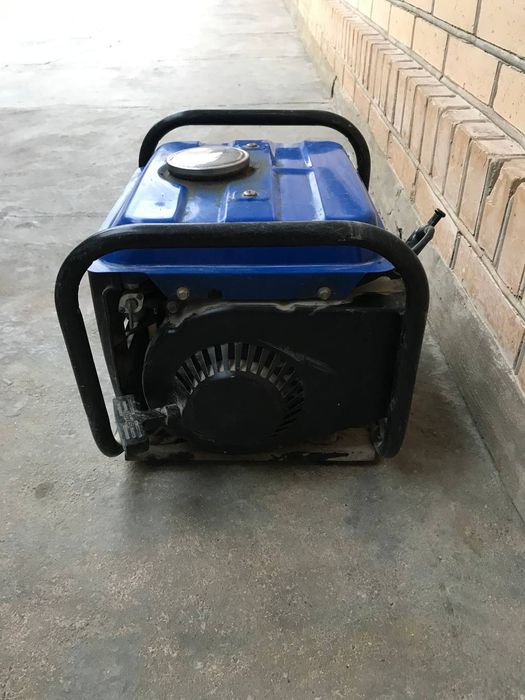 1 Клаватлик движок сотилади