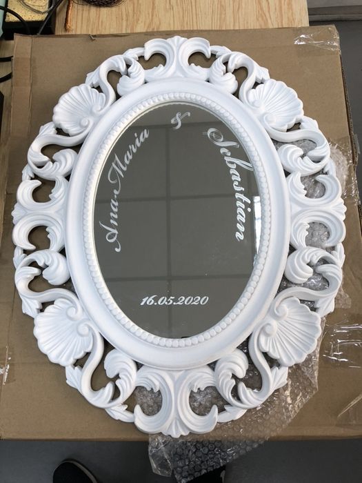 oglinda de mireasa personalizata cu mire si mireasa