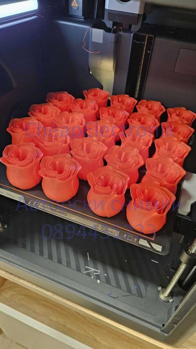 Топ подарък: 3D принтирана рейнбоу ваза с 5 червени рози