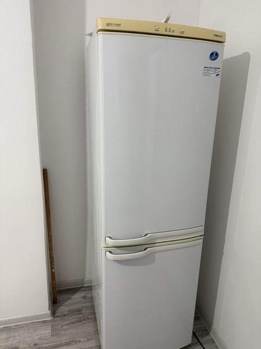 Продам холодильник в хорошем состояний