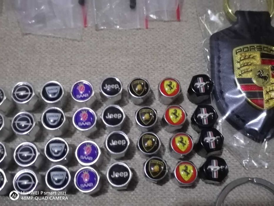 Метални капачки различни модели и цветове