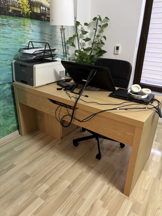 Birou Ikea mare cu extensie si scaun de birou Ikea