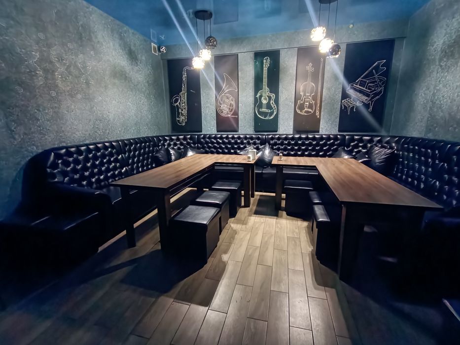 Продаем комплект диван и столы