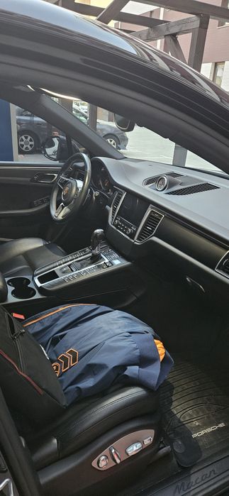 Porsche Macan 2.0 T Sport Chrono
