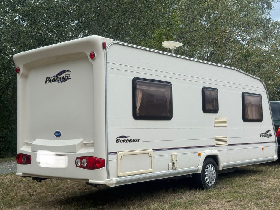 Vand Rulota Caravana Bailey Pagent Pat fix Matrimonial