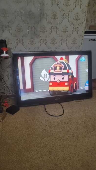 Продам 2 телевизора Самсунг