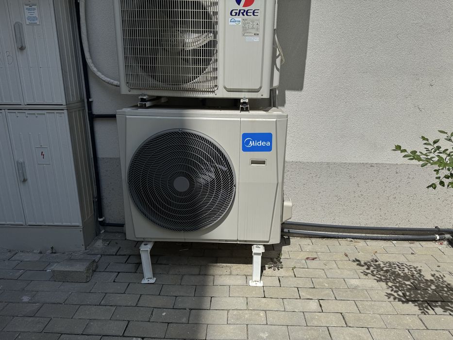 Климатик Midea MCD1-42HRFNX-QRD0W касетъчен