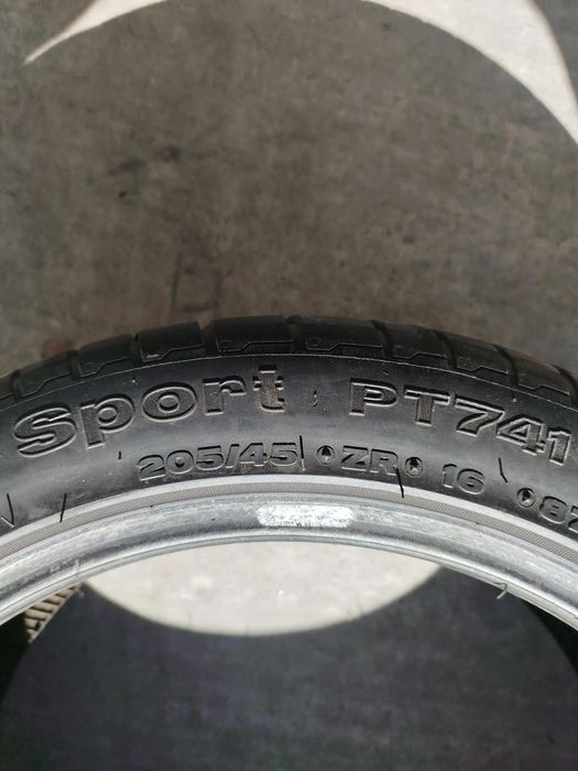 Летни гуми 205/45/16