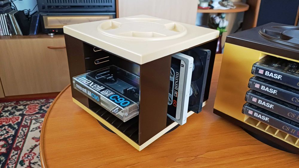 Suport casete audio, 2 buc. REZERVAT