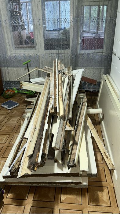 Старые двери на дрова