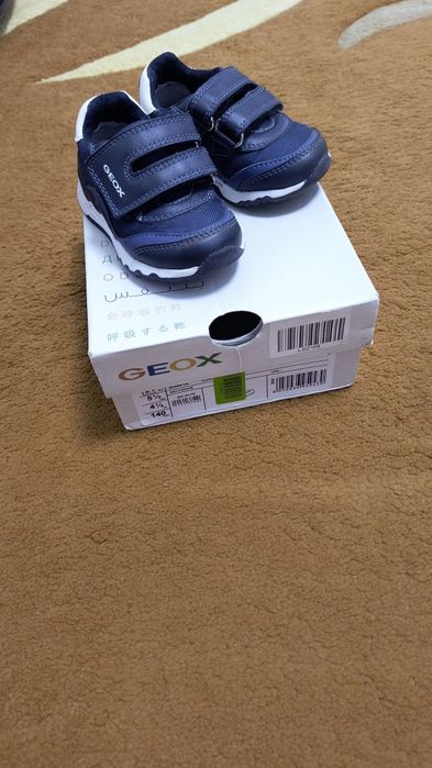 De vânzare adidași Geox