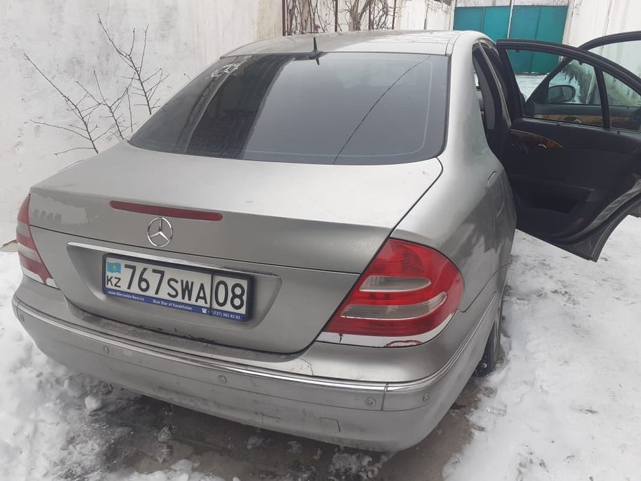 Мерседес Е 240 (211)