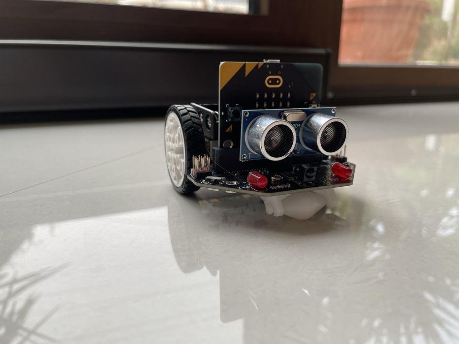 Micro:Maqueen robot