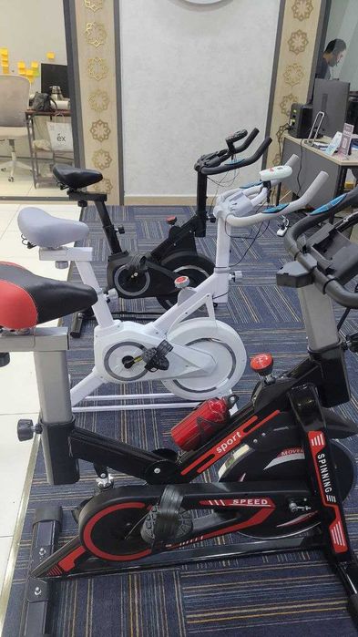 Профессиональный велотренажёр Вес 180 КГ