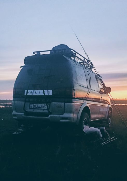 MITSUBISHI delica  булка