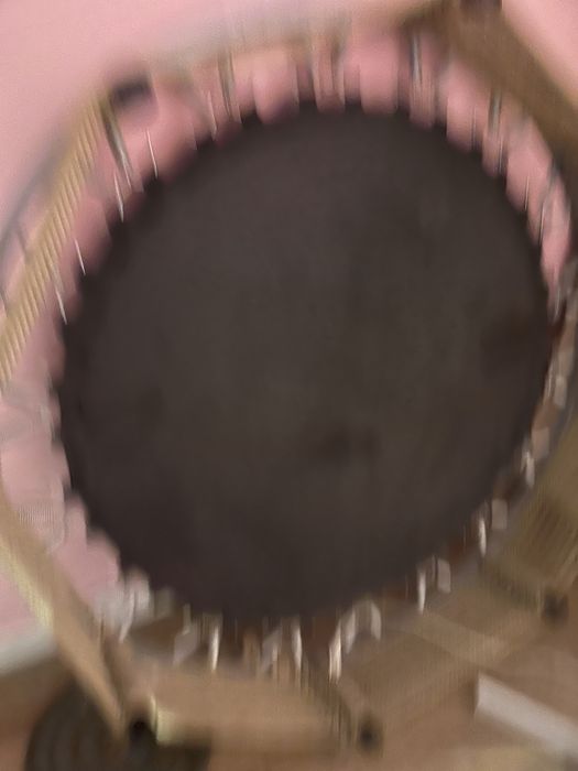 Продам  спортивный батут вес до 100 кг В отличном состоянии пишите зво