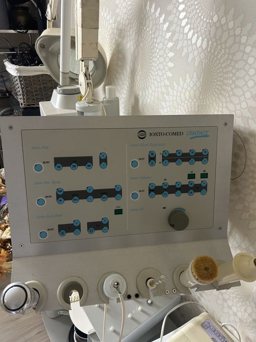 Козметичен комбайн и стол IONTO COMED