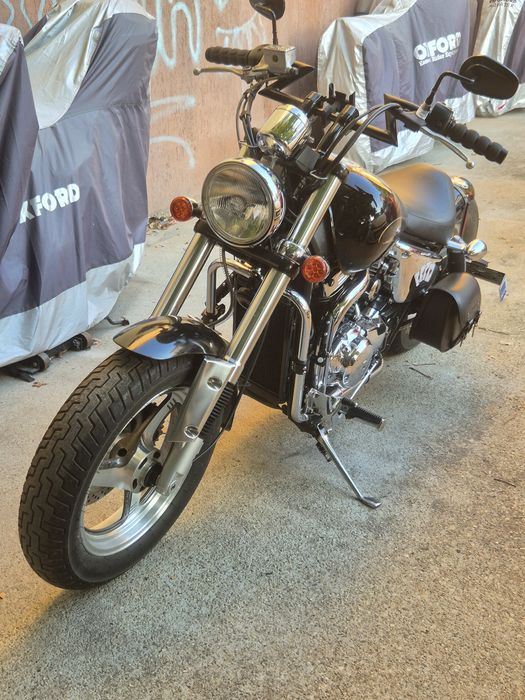 Bobber Suzuki marauder vz800