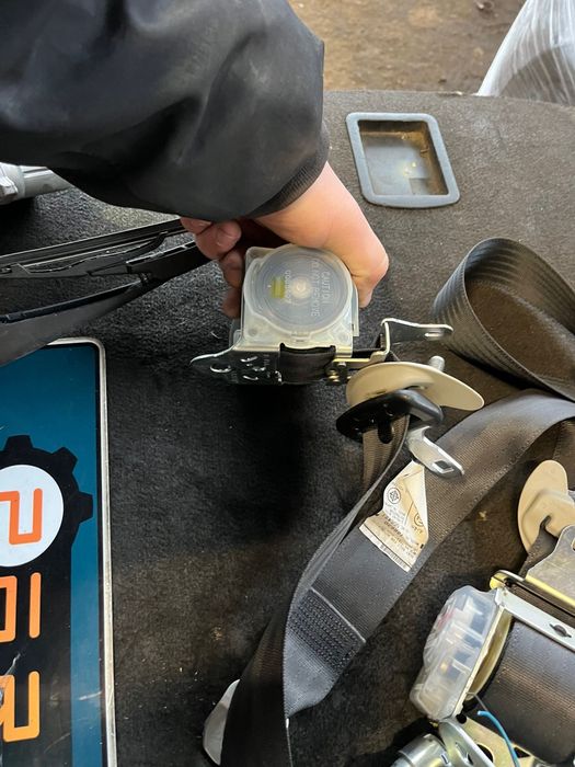 Lexus CT200H Батерия броня фарове  стопове колани