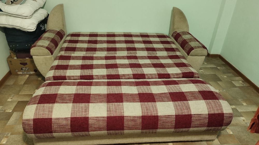 Диван в хорошем состояние