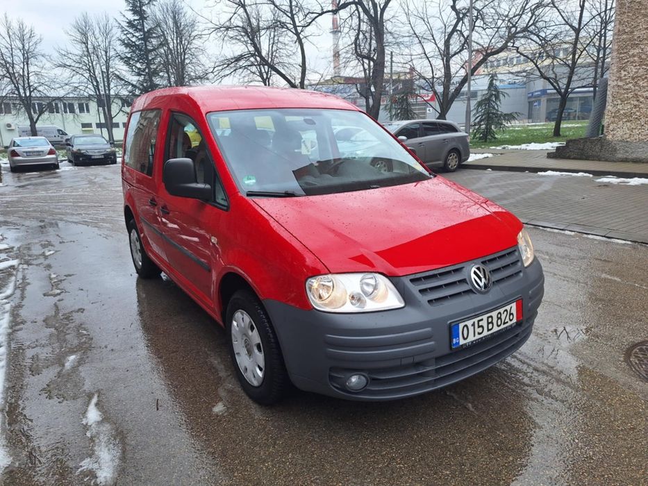 Фолксваген Кади 1,4 бензин 2009 год