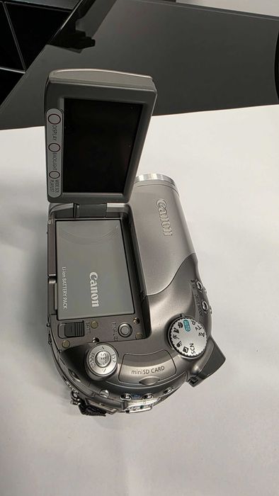 Camera video Canon DC40 cu scriere pe mini DVD (Camcorder NTSC DC40)