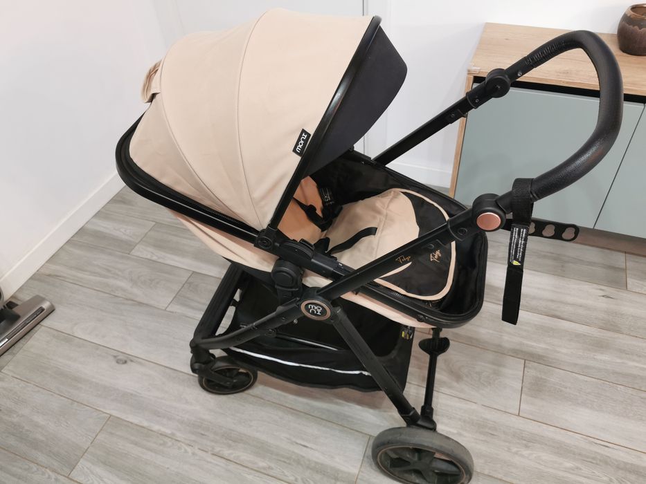 Carut 2 in 1, Moni Tokyo