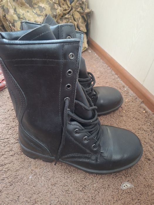 Продам берцы зимние
