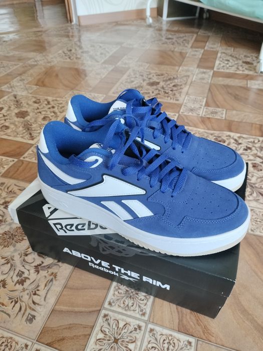 Продам кроссовки