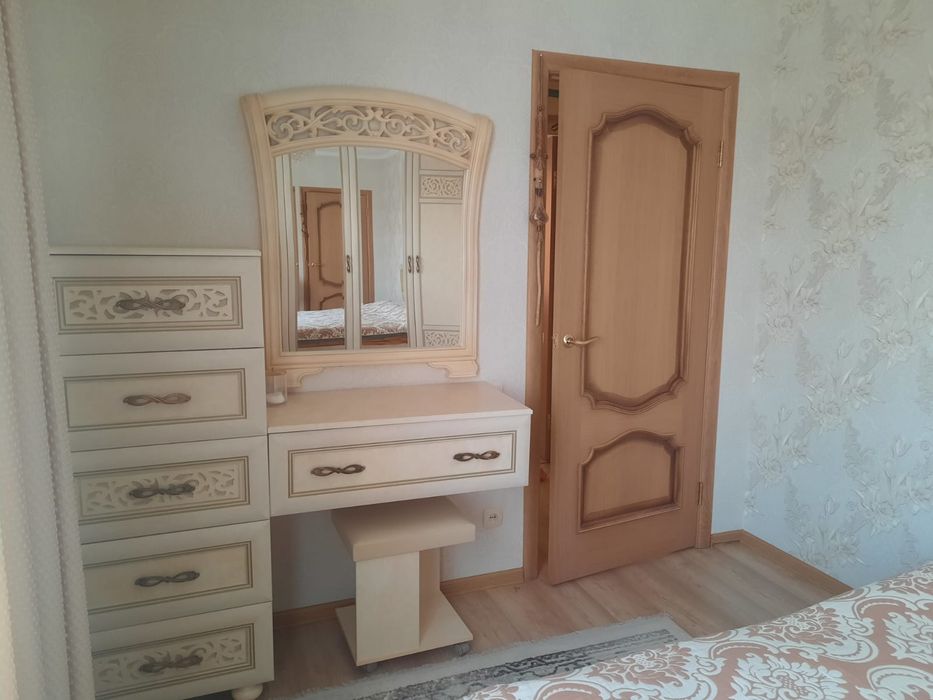 Продам спальный гарнитур.Б//.