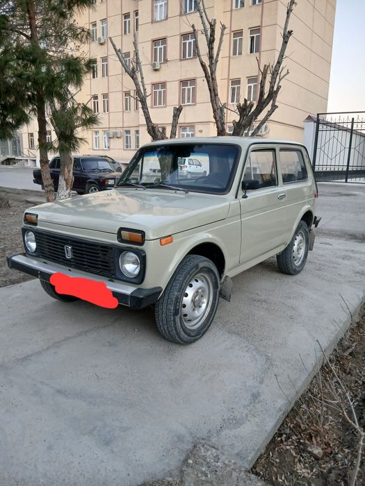 Продаётся машина "Нива 2121"