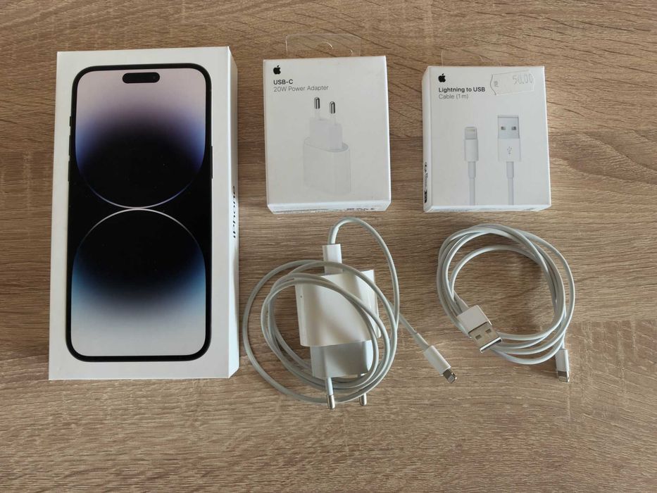 iPhone 14 Pro Max 256GB Space Black — Като нов | Кейс + зарядно + Lightning към USB кабел 1 м