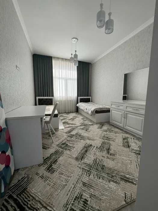 Продается 4 х комнатная квартира, Голден Хоус, от Шошу