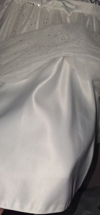 Нарядное платье белое