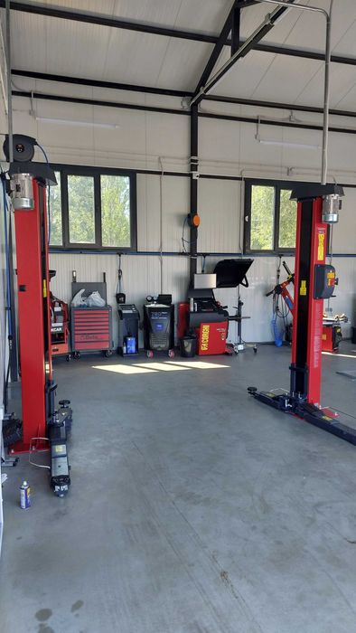 CORGHI - ERCO 3222N CEL Електро-механичен двуколонен подемник