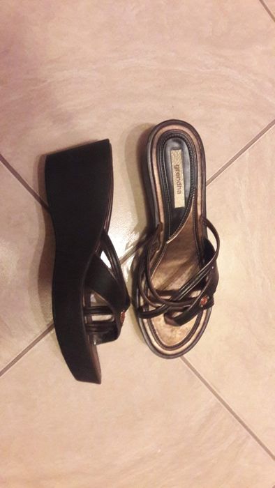 Papuci/platforme Ipanema din piele marimea 37