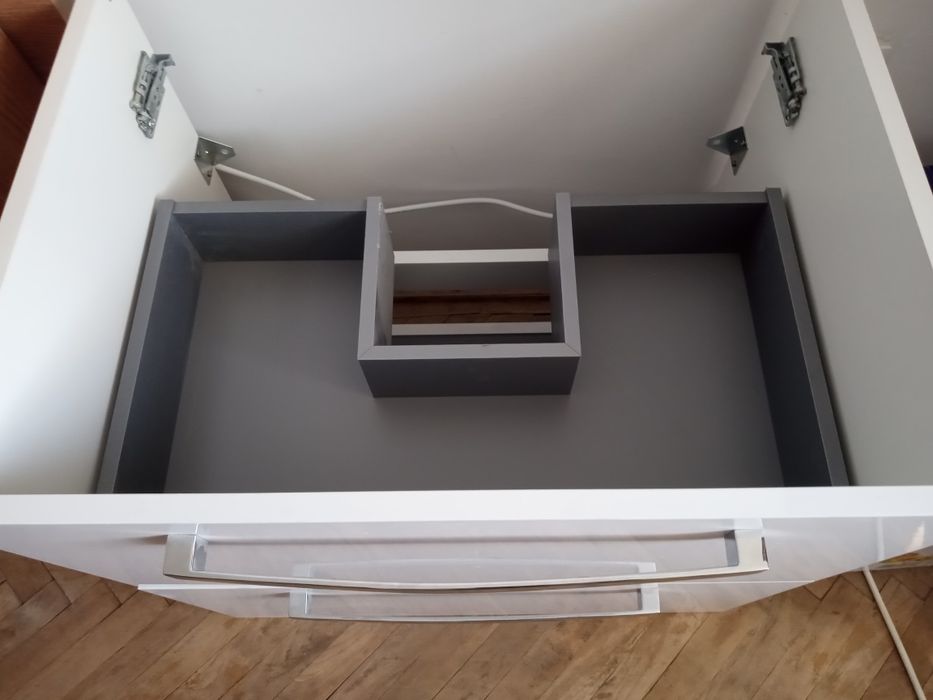 Vand chiuveta cu masca de chiuveta