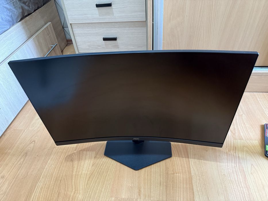 Monitor Gaming AOC C27G4ZX – 27”, Curbat, 240Hz – Ca nou
