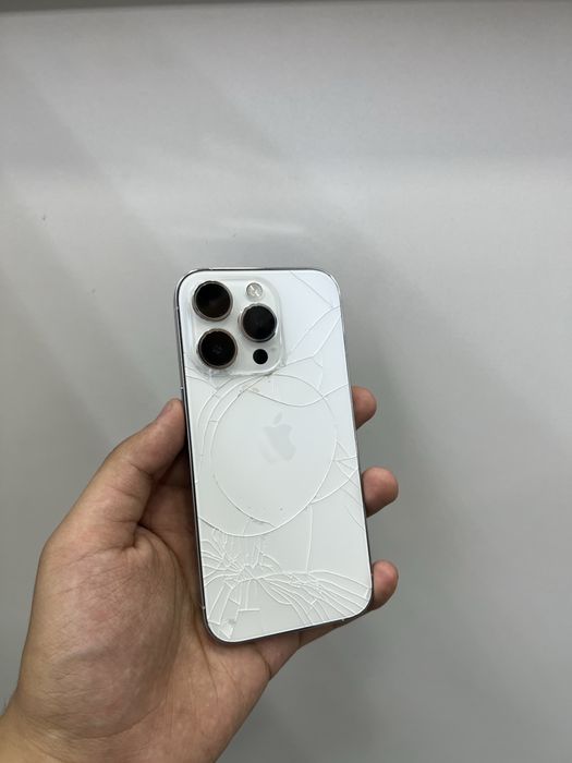 Iphone 14 prp arqa kirshka singan ideal