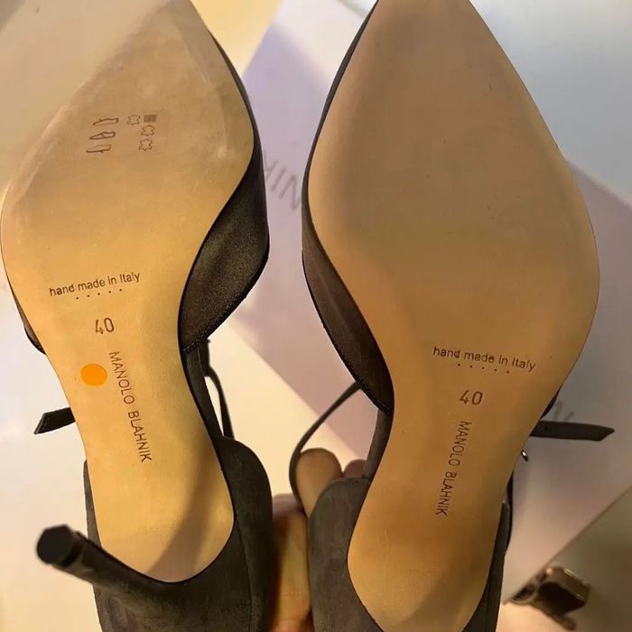 Manolo Blahnik pantofi