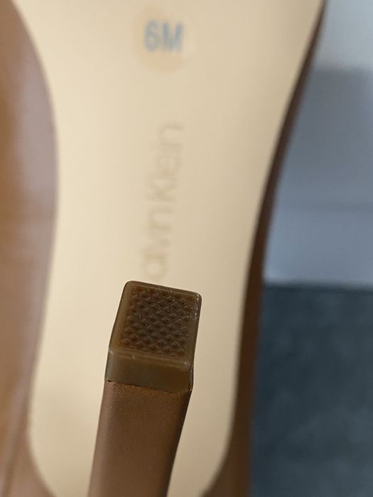 Елегантни обувки Calvin Klein