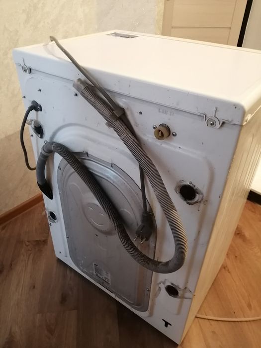 Продам стиральную машину