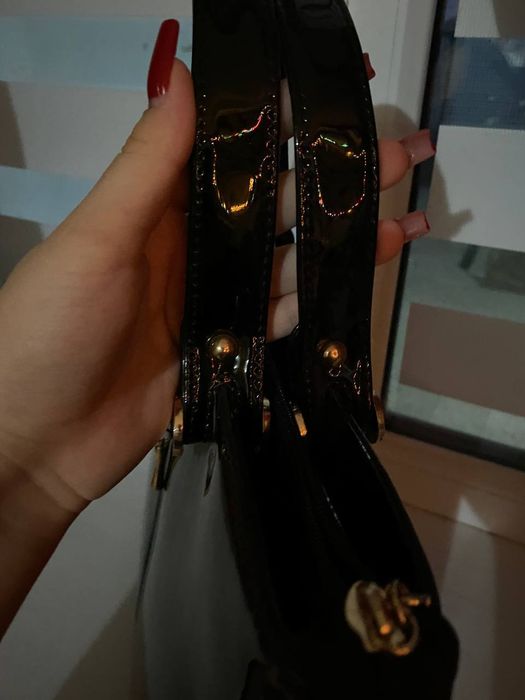 Женская сумка чёрного цвета