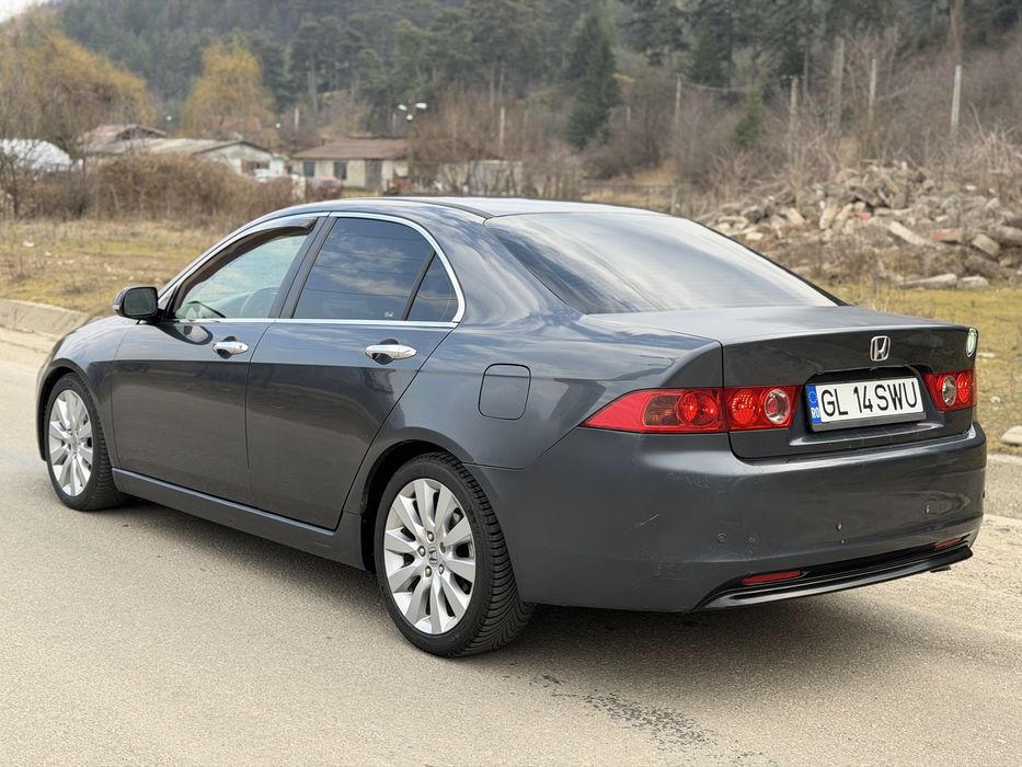 ** Honda Accord **