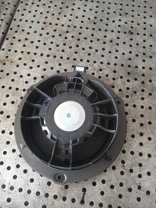 Boxa audio dreapta fata peugeot 3008 2 2018 980607108000
