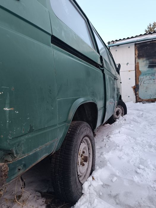 Продам Фолцваген Т3  не на ходу
