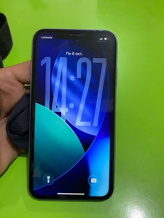 Iphone 11 sotiladi xolati alo polni radnoy karobka dak bor