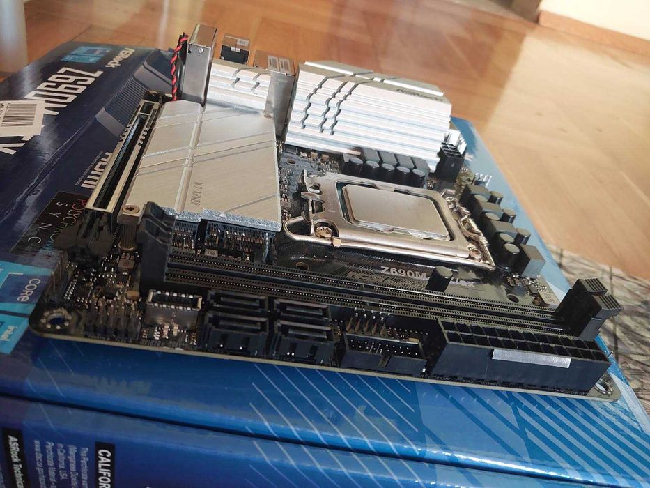 Intel Core i5 13500 + AsRock Z690M-ITX/AX Wi-Fi DDR4